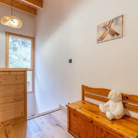 Chalet Cosy Et Neuf, 5 Min Des Stations De Ski, Poele A Bois